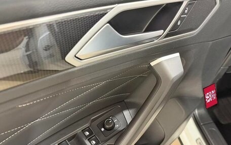 Volkswagen Tiguan II, 2022 год, 2 772 000 рублей, 15 фотография