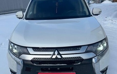 Mitsubishi Outlander III рестайлинг 3, 2021 год, 2 600 000 рублей, 1 фотография