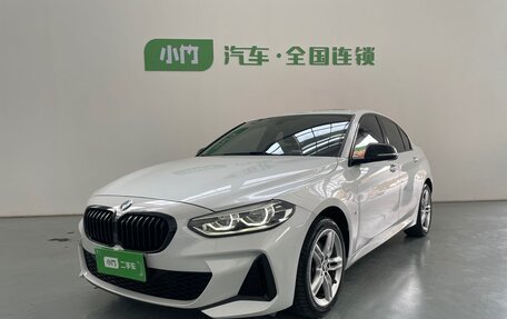BMW 1 серия, 2021 год, 1 585 000 рублей, 1 фотография