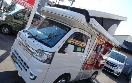 Daihatsu Hijet, 2021 год, 2 500 000 рублей, 2 фотография