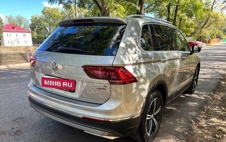Volkswagen Tiguan II, 2017 год, 3 000 000 рублей, 6 фотография