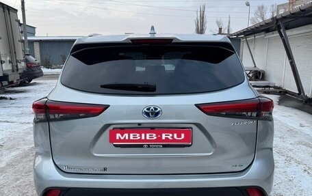 Toyota Highlander, 2021 год, 4 750 000 рублей, 2 фотография