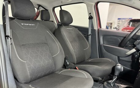 Renault Sandero II рестайлинг, 2019 год, 1 369 000 рублей, 25 фотография