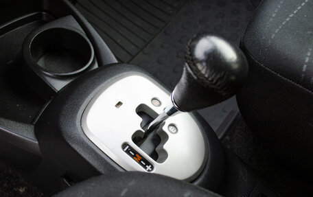 Toyota Yaris III рестайлинг, 2007 год, 656 000 рублей, 11 фотография