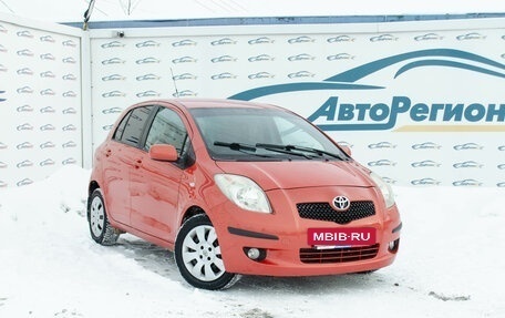 Toyota Yaris III рестайлинг, 2007 год, 656 000 рублей, 5 фотография