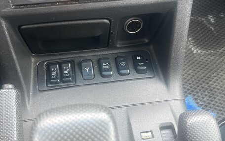 Mitsubishi Pajero III рестайлинг, 2001 год, 820 000 рублей, 13 фотография