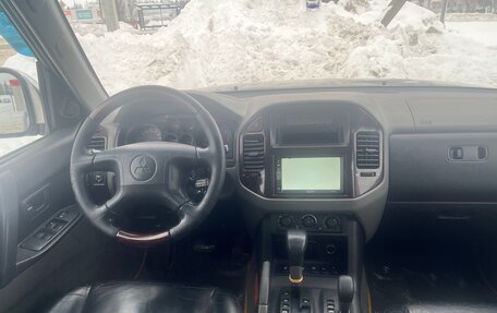 Mitsubishi Pajero III рестайлинг, 2001 год, 820 000 рублей, 8 фотография