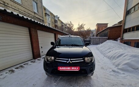 Mitsubishi L200 IV рестайлинг, 2012 год, 1 380 000 рублей, 4 фотография