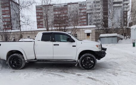 Toyota Tundra II, 2011 год, 4 800 000 рублей, 2 фотография