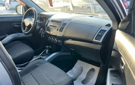 Mitsubishi Outlander III рестайлинг 3, 2010 год, 1 329 000 рублей, 12 фотография