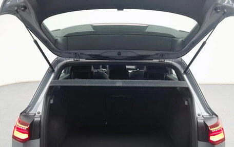Volkswagen Golf VIII, 2022 год, 2 083 000 рублей, 17 фотография