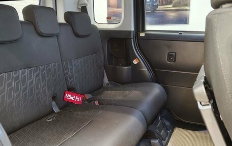 Toyota Roomy I, 2017 год, 930 000 рублей, 11 фотография