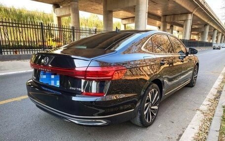 Volkswagen Passat B8 рестайлинг, 2021 год, 2 400 000 рублей, 3 фотография