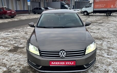 Volkswagen Passat B7, 2011 год, 890 000 рублей, 1 фотография