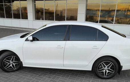 Volkswagen Jetta VI, 2012 год, 896 000 рублей, 1 фотография
