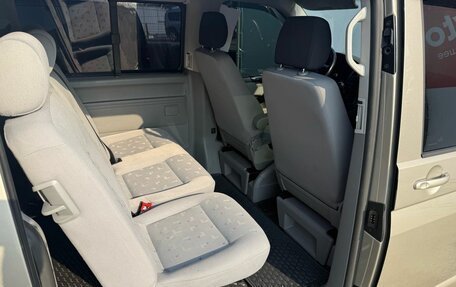 Volkswagen Caravelle T5, 2008 год, 1 649 000 рублей, 9 фотография