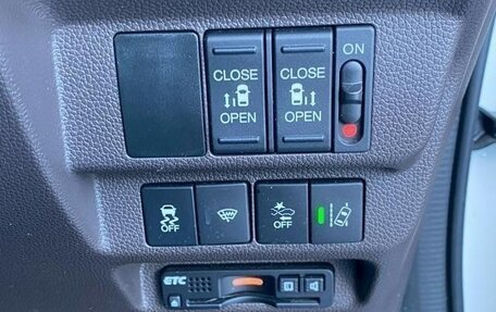 Honda Freed II, 2016 год, 1 150 000 рублей, 28 фотография