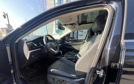 Volkswagen Passat B8 рестайлинг, 2021 год, 2 450 000 рублей, 11 фотография