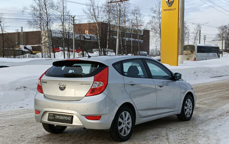 Hyundai Solaris II рестайлинг, 2013 год, 800 000 рублей, 6 фотография