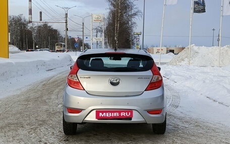 Hyundai Solaris II рестайлинг, 2013 год, 800 000 рублей, 7 фотография