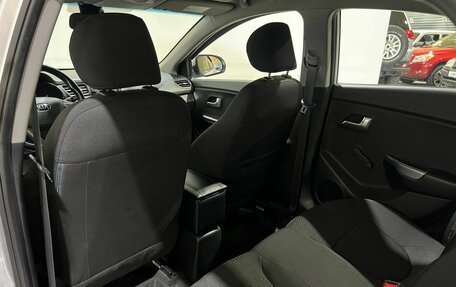 KIA Rio III рестайлинг, 2014 год, 895 000 рублей, 18 фотография