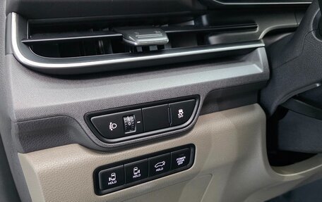 KIA Carnival, 2024 год, 5 840 000 рублей, 10 фотография