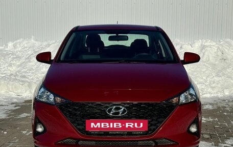 Hyundai Solaris II рестайлинг, 2021 год, 1 645 000 рублей, 2 фотография