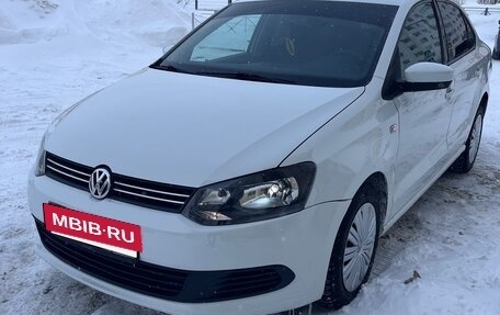 Volkswagen Polo VI (EU Market), 2014 год, 535 000 рублей, 2 фотография