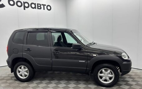 Chevrolet Niva I рестайлинг, 2017 год, 725 000 рублей, 4 фотография