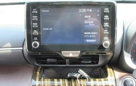 Toyota Yaris Cross, 2022 год, 1 830 000 рублей, 11 фотография