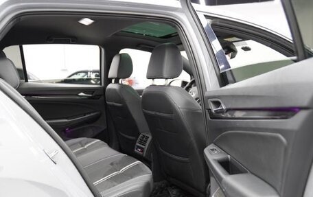 Volkswagen Golf VIII, 2022 год, 1 536 000 рублей, 11 фотография