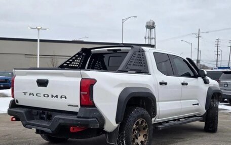 Toyota Tacoma, 2024 год, 7 621 000 рублей, 4 фотография