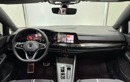 Volkswagen Golf VIII, 2023 год, 1 710 000 рублей, 9 фотография