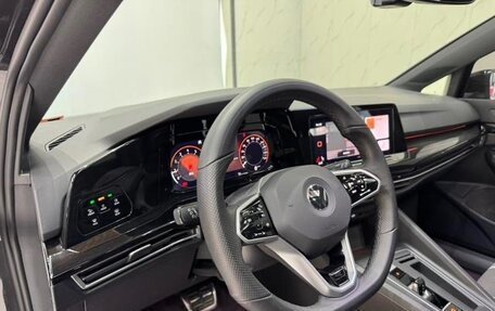 Volkswagen Golf VIII, 2023 год, 1 710 000 рублей, 8 фотография