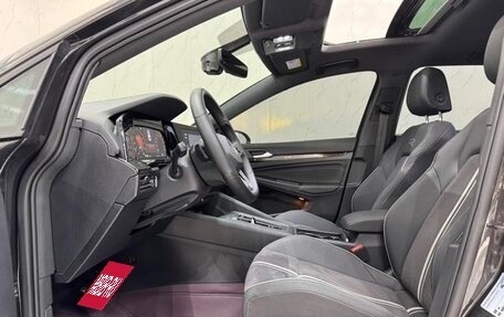 Volkswagen Golf VIII, 2023 год, 1 710 000 рублей, 7 фотография