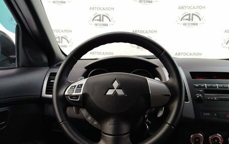 Mitsubishi Outlander III рестайлинг 3, 2011 год, 1 065 000 рублей, 14 фотография