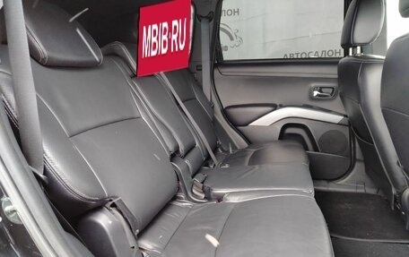 Mitsubishi Outlander III рестайлинг 3, 2011 год, 1 065 000 рублей, 12 фотография