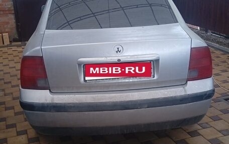 Volkswagen Passat B5+ рестайлинг, 1998 год, 300 000 рублей, 2 фотография