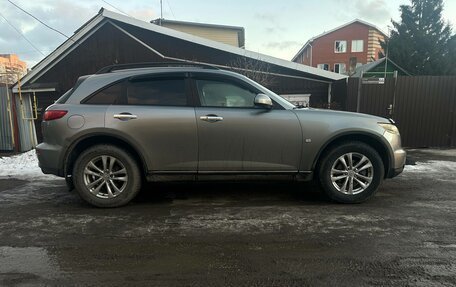 Infiniti FX I, 2003 год, 850 000 рублей, 10 фотография