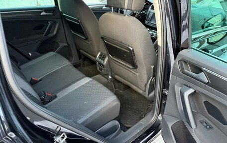 Volkswagen Tiguan II, 2017 год, 2 590 000 рублей, 3 фотография