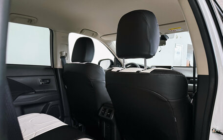 Mitsubishi Outlander III рестайлинг 3, 2019 год, 2 200 000 рублей, 25 фотография