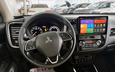 Mitsubishi Outlander III рестайлинг 3, 2019 год, 2 200 000 рублей, 31 фотография