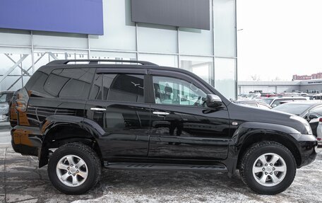 Toyota Land Cruiser Prado 120 рестайлинг, 2005 год, 2 237 000 рублей, 7 фотография