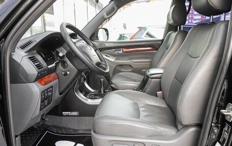 Toyota Land Cruiser Prado 120 рестайлинг, 2005 год, 2 237 000 рублей, 13 фотография