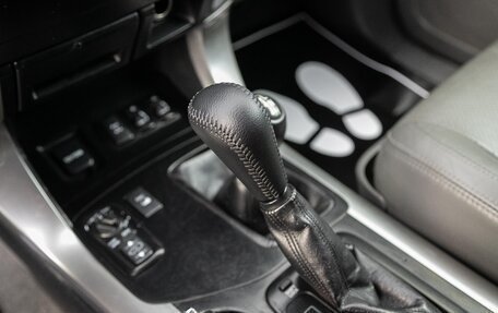 Toyota Land Cruiser Prado 120 рестайлинг, 2005 год, 2 237 000 рублей, 15 фотография