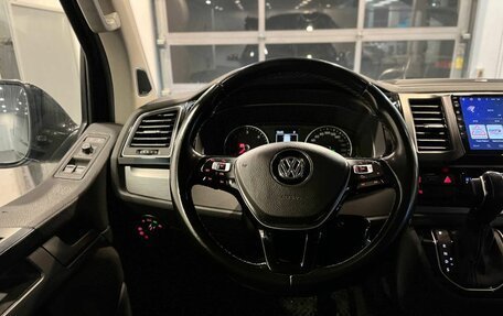 Volkswagen Multivan T6 рестайлинг, 2018 год, 4 150 000 рублей, 10 фотография