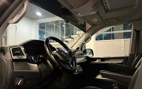 Volkswagen Multivan T6 рестайлинг, 2018 год, 4 150 000 рублей, 20 фотография