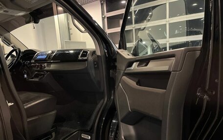Volkswagen Multivan T6 рестайлинг, 2018 год, 4 150 000 рублей, 21 фотография