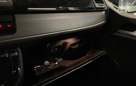 Volkswagen Multivan T6 рестайлинг, 2018 год, 4 150 000 рублей, 24 фотография