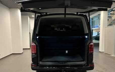 Volkswagen Multivan T6 рестайлинг, 2018 год, 4 150 000 рублей, 29 фотография